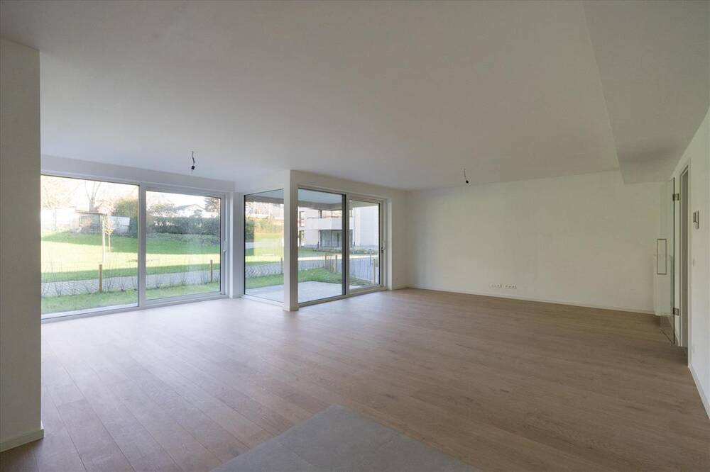 Benedenverdieping te koop in Waterloo 1410 465000.00€ 3 slaapkamers 135.40m² - Zoekertje 1356