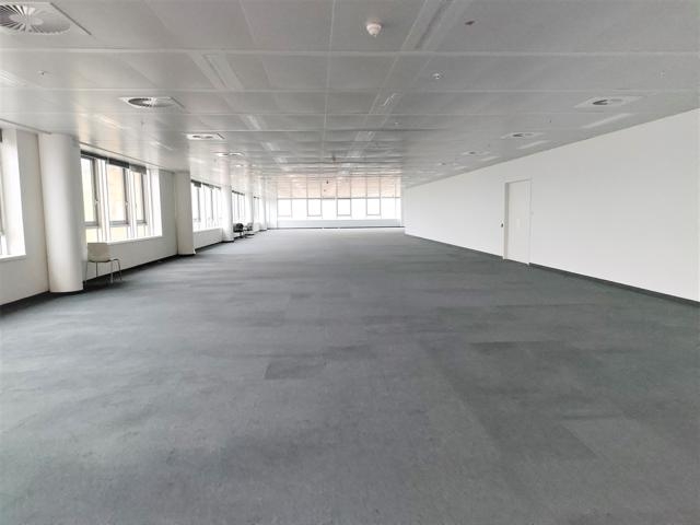 Commerce à louer à Braine-l'Alleud 1420 26000.00€ 0 chambres m² - Annonce 3272