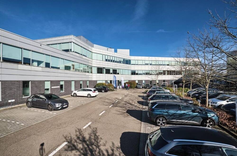 Commerce à louer à Zellik 1731 5875.00€ chambres 564.00m² - Annonce 4204