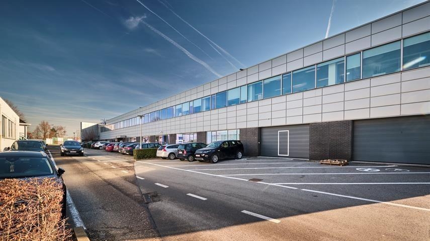 Immeuble de rapport - Immeuble à appartement à vendre à Zellik 1731 2700000.00€ chambres 3051.00m² - Annonce 4085