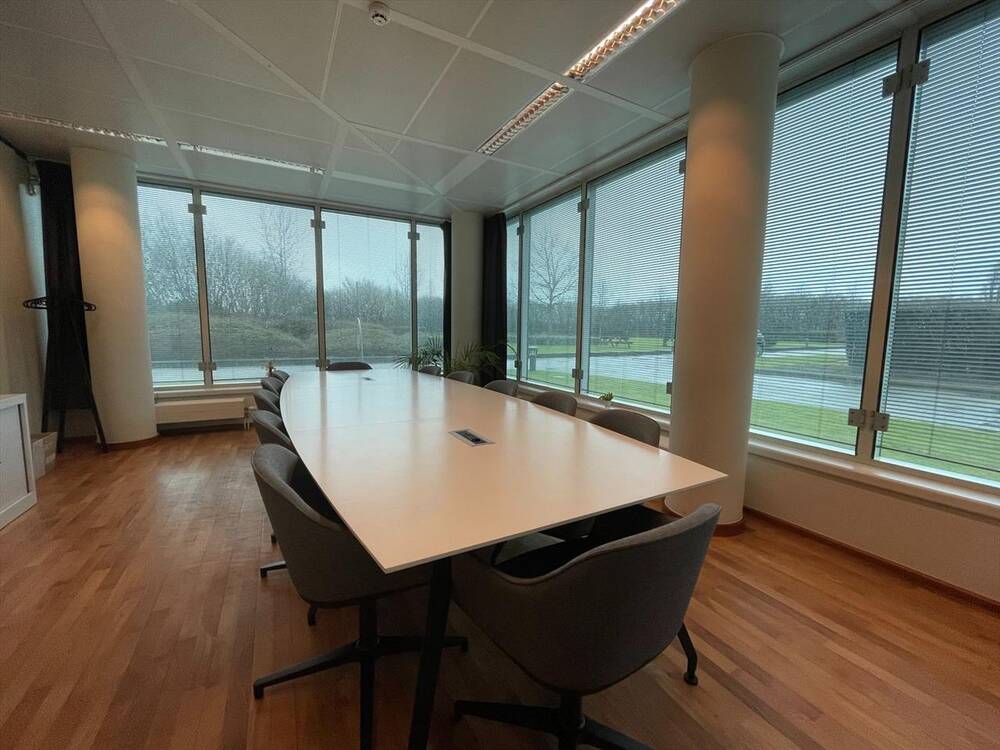 Handelszaak te huur in Machelen 1830 1550.00€ slaapkamers 40.00m² - Zoekertje 7423