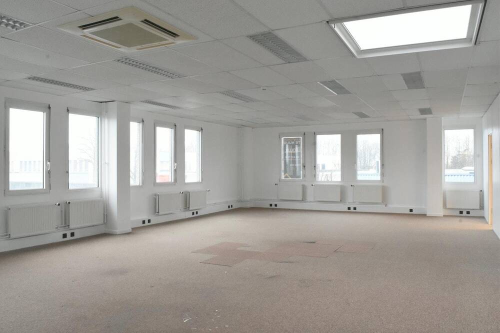 Commerce à louer à Relegem 1731 1600.00€  chambres 0.00m² - Annonce 8475