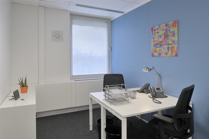 Commerce à louer à Waterloo 1410 579.00€ 0 chambres m² - Annonce 8538