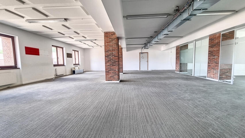 Commerce à louer à Waterloo 1410 6885.00€ 0 chambres m² - Annonce 8076