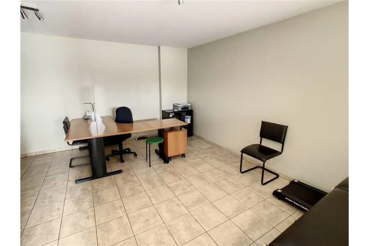 Commerce à louer à Jodoigne 1370 550.00€  chambres 50.00m² - Annonce 9707