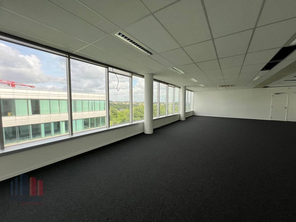 Handelszaak te huur in Vilvoorde 1800 20834.00€ slaapkamers 2000.00m² - Zoekertje 10485