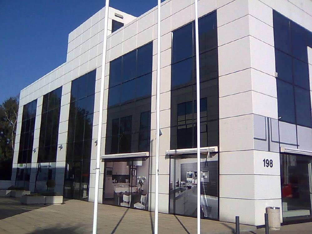 Commerce à louer à Rhode-Saint-Genese 1640 2900.00€ chambres 200.00m² - Annonce 11197
