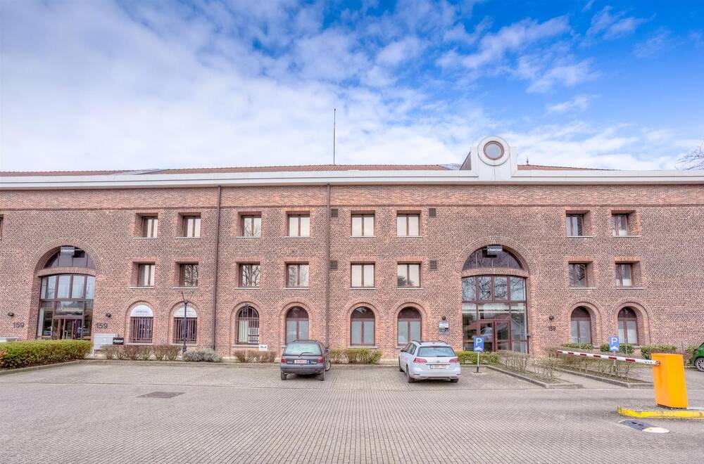 Commerce à louer à Waterloo 1410 2713.00€  chambres 296.00m² - Annonce 11608