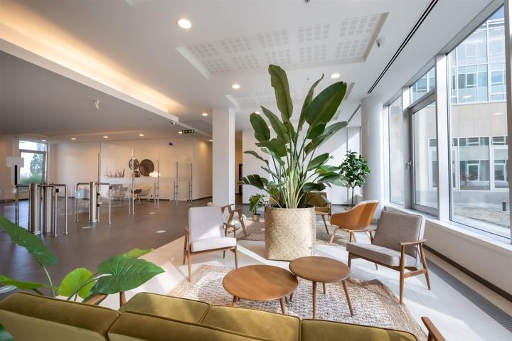 Commerce à louer à Braine-l'Alleud 1420 13589.00€ 0 chambres m² - Annonce 10875