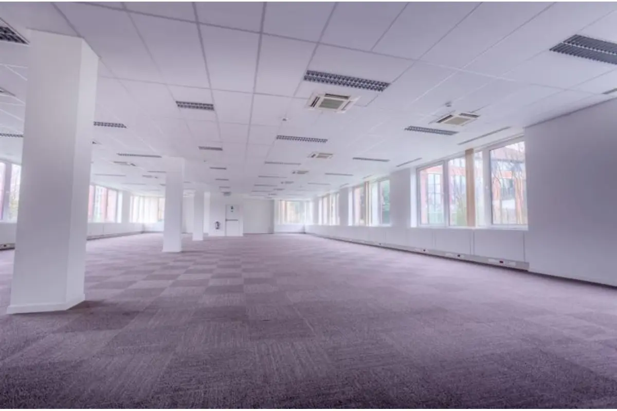 Handelszaak te  huur in Waterloo 1410 4333.00€ 0 slaapkamers m² - Zoekertje 11419