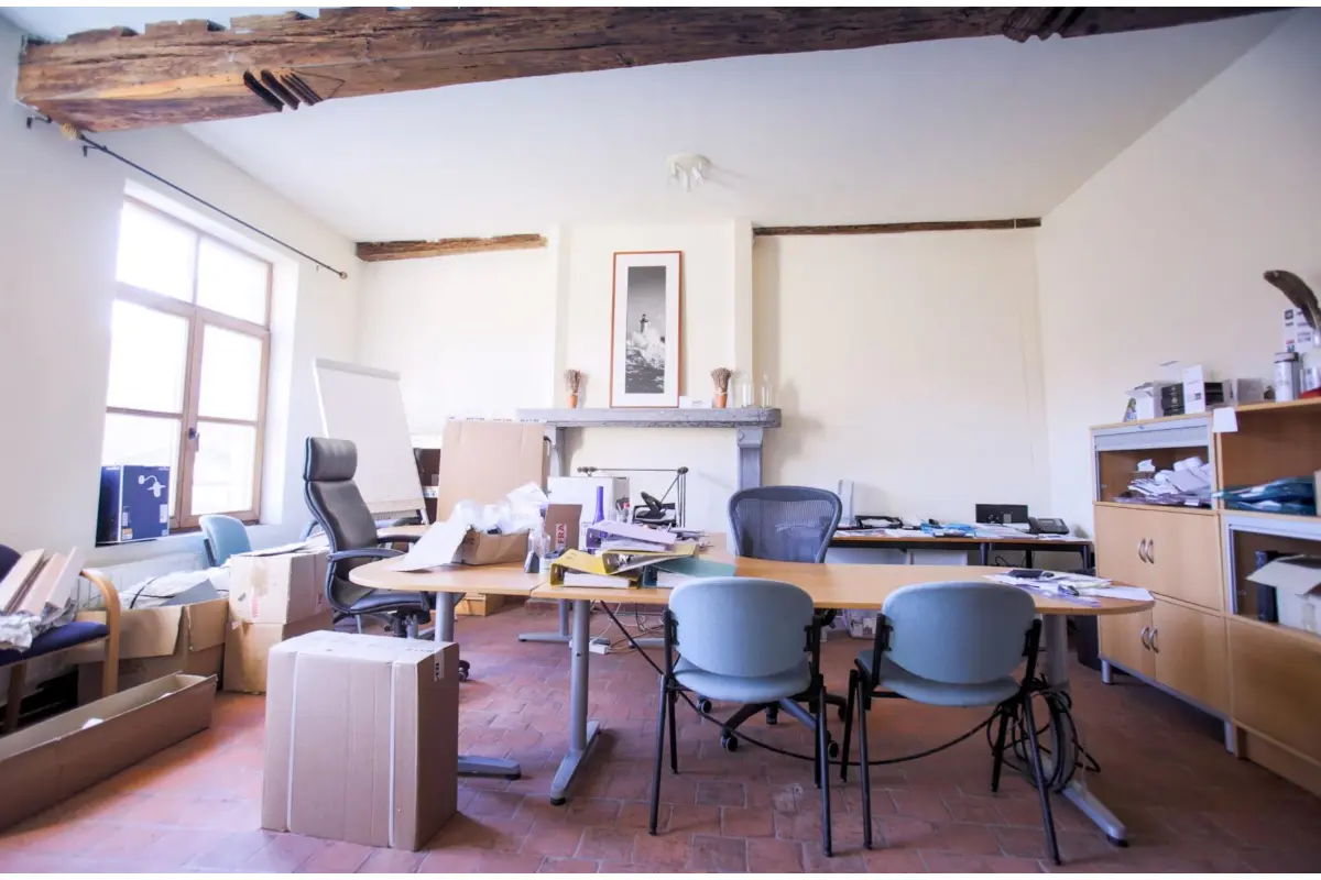 Handelszaak te  huur in Ophain-Bois-Seigneur-Isaac 1421 4000.00€  slaapkamers 400.00m² - Zoekertje 11201