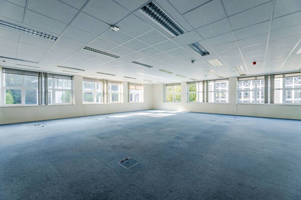 Commerce à louer à Hoeilaart 1560 4080.00€ chambres 408.00m² - Annonce 10559