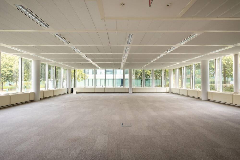 Commerce à louer à Vilvorde 1800 9742.00€  chambres 866.00m² - Annonce 10854