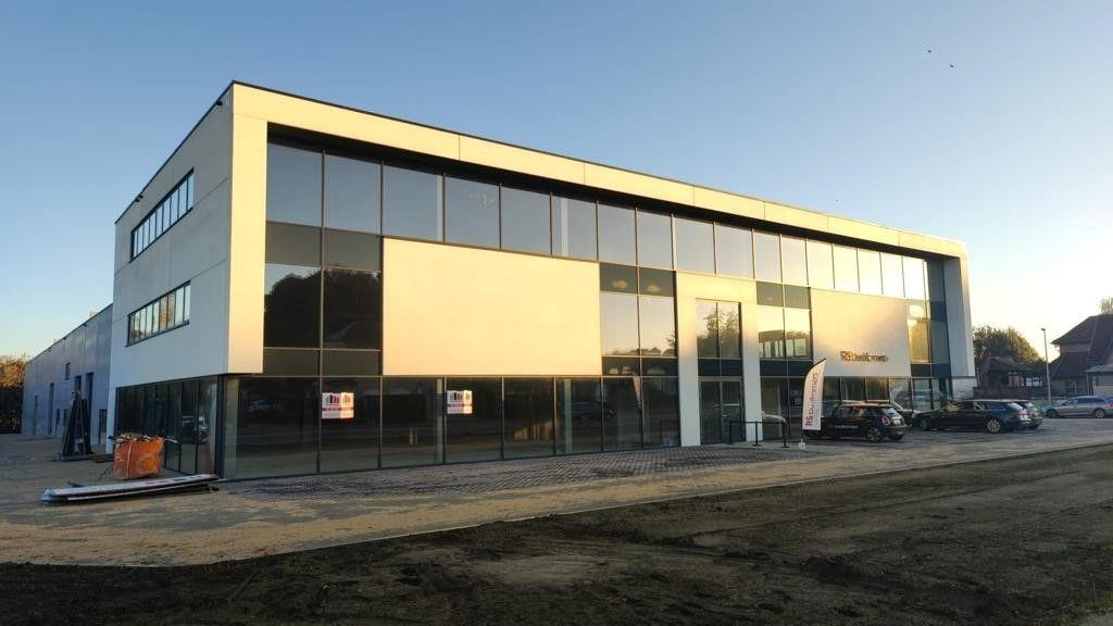 Commerce à vendre à Affligem 1790 1303060.00€  chambres 966.00m² - Annonce 13465