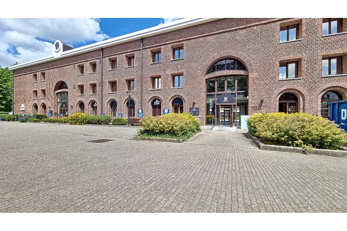 Handelszaak te  huur in Waterloo 1410 1012.50€  slaapkamers 90.00m² - Zoekertje 14790