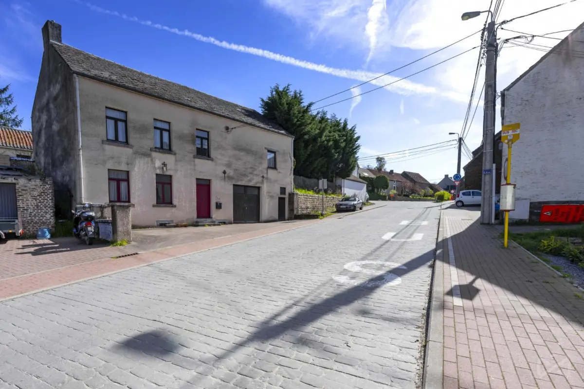 Huis te  koop in Folx-les-Caves 1350 275000.00€ 4 slaapkamers 267.00m² - Zoekertje 15098