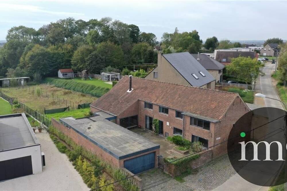 Huis te  koop in Sint-Kwintens-Lennik 1750 525000.00€ 4 slaapkamers 360.00m² - Zoekertje 1196910