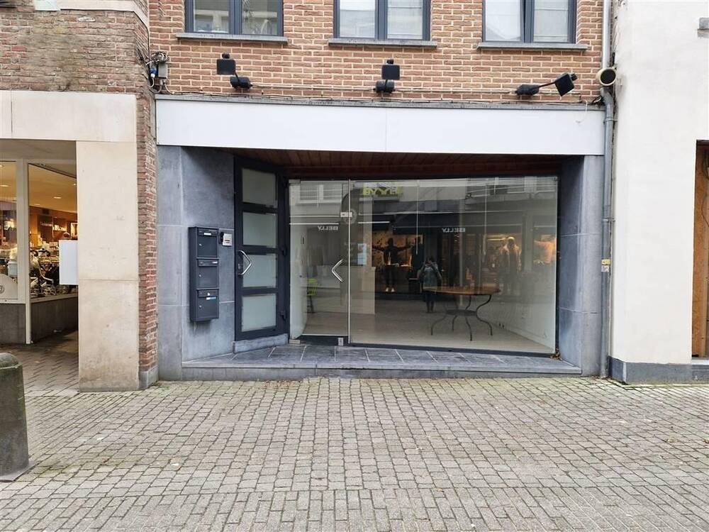 Handelszaak te huur in Hal 1500 695.00€ slaapkamers m² - Zoekertje 21910