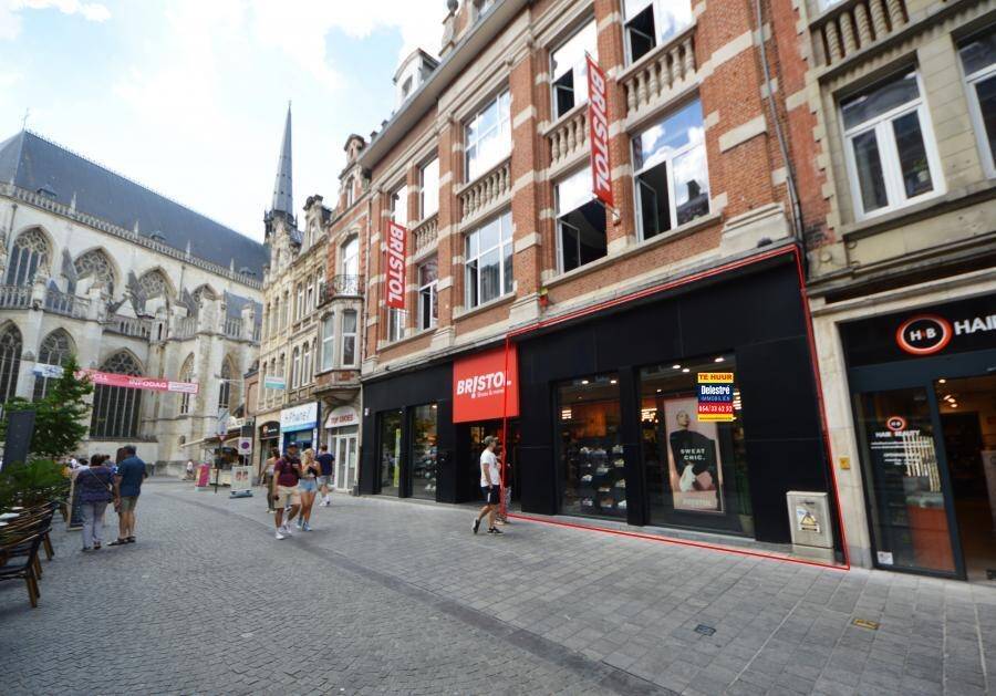 Commerce à louer à Louvain 3000 5696.00€  chambres m² - Annonce 1371063