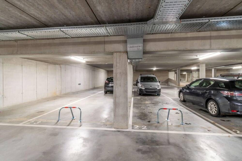 Parking / garage à vendre à Halle 1500 29500.00€  chambres m² - Annonce 1371107
