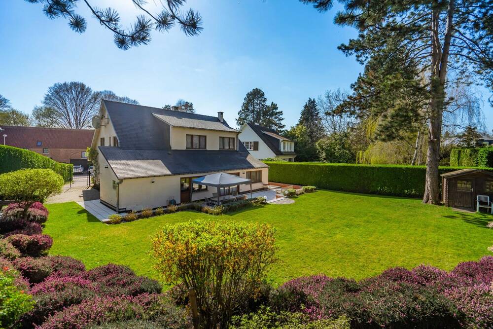 Villa te  koop in Sint-Genesius-Rode 1640 750000.00€ 5 slaapkamers 233.00m² - Zoekertje 1370602