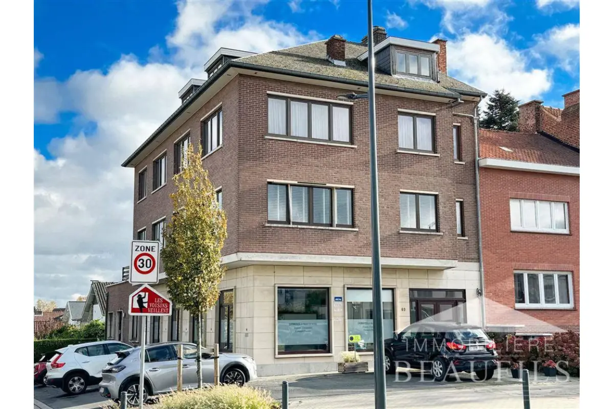 Appartement te  koop in Waterloo 1410 325000.00€ 3 slaapkamers 117.00m² - Zoekertje 23142