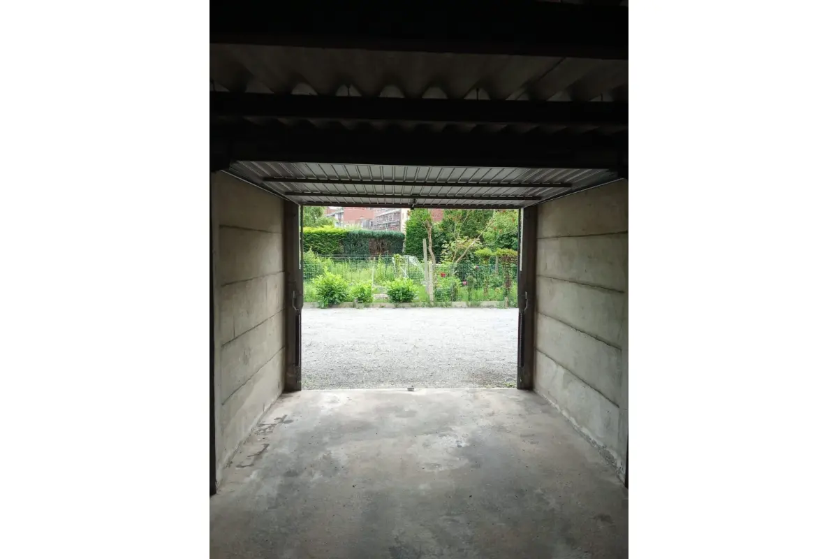 Parking / garage à louer à Tubize 1480 100.00€  chambres m² - Annonce 785509