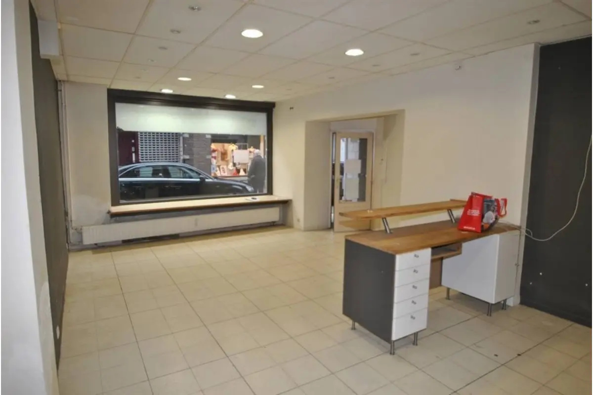 Commerce à louer à Jodoigne 1370 850.00€  chambres 100.00m² - Annonce 24409