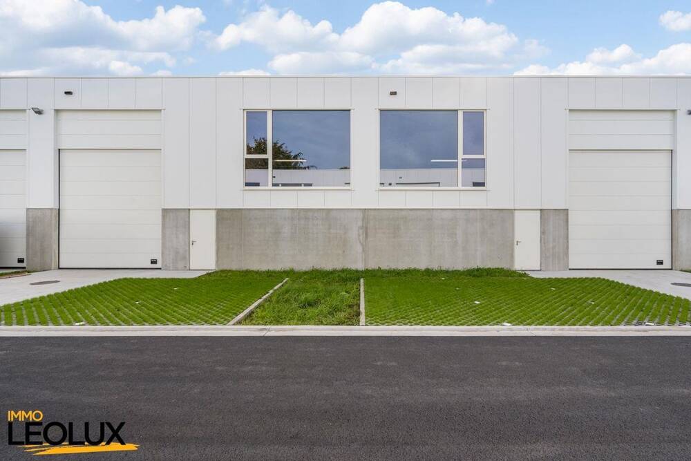 Commerce à louer à Grand-Bigard 1702 2540.00€ chambres m² - Annonce 30675