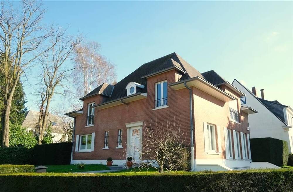 Maison à  à Woluwe-Saint-Pierre 1150 1080000.00€ 5 chambres 245.00m² - Annonce 1336779