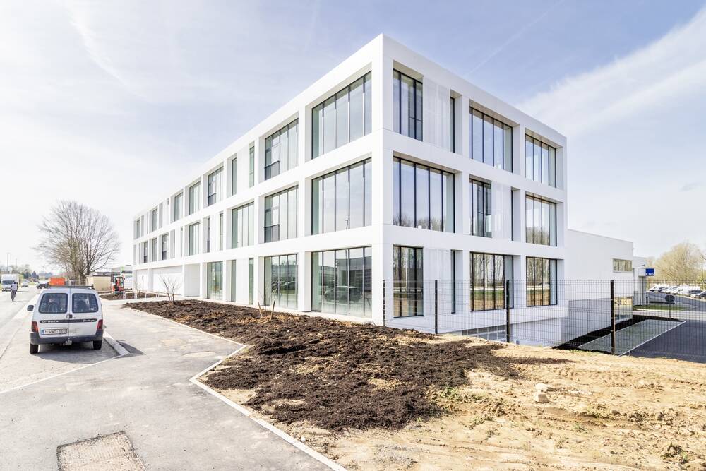 Commerce à louer à Nivelles 1400 15000.00€ chambres 1173.00m² - Annonce 39856