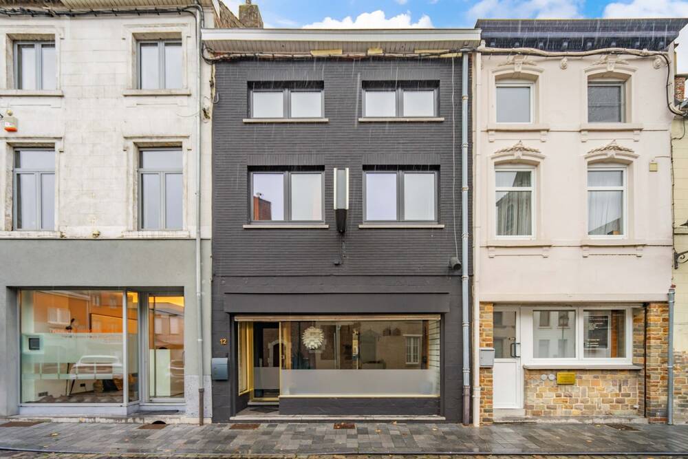 Huis te  koop in Genepiën 1470 275000.00€ 3 slaapkamers 136.00m² - Zoekertje 1331251