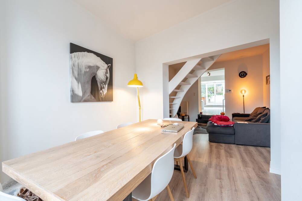 Huis te  koop in Sint-Genesius-Rode 1640 370000.00€ 2 slaapkamers 140.00m² - Zoekertje 1336405