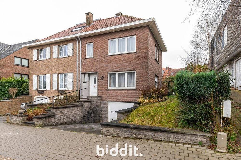 Huis te  koop in Kraainem 1950 300000.00€ 2 slaapkamers m² - Zoekertje 1340577
