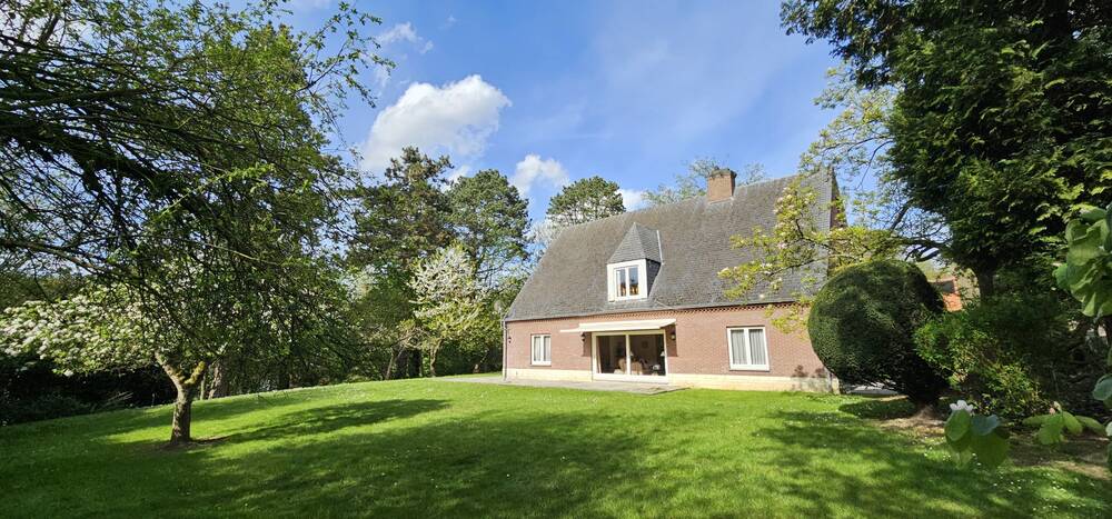 Villa te  koop in Sint-Genesius-Rode 1640 1395000.00€ 6 slaapkamers 350.00m² - Zoekertje 1350336