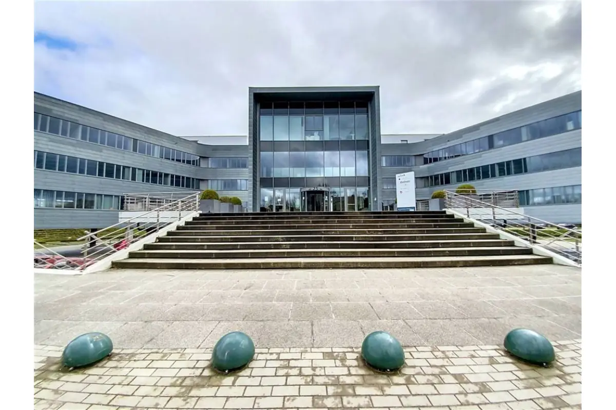 Commerce à louer à Louvain-la-Neuve 1348 6992.00€  chambres 400.00m² - Annonce 50813