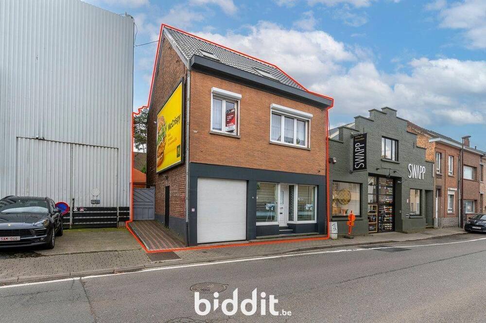 Huis te  koop in Sint-Genesius-Rode 1640 350000.00€ 6 slaapkamers m² - Zoekertje 1379221