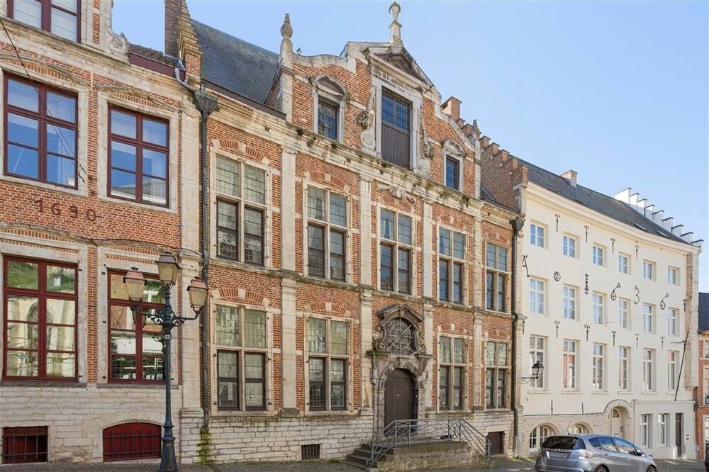 Mixgebouw te  koop in Tienen 3300 695000.00€ 5 slaapkamers 538.00m² - Zoekertje 1381621