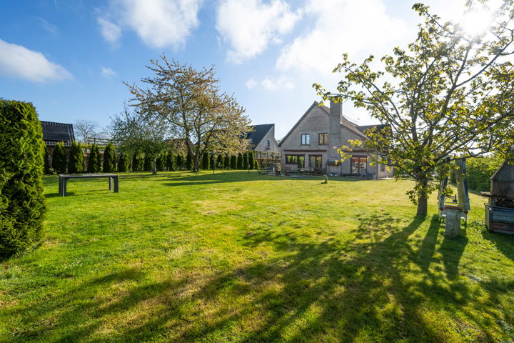 Huis te  koop in Galmaarden 1570 599000.00€ 5 slaapkamers 320.00m² - Zoekertje 278342