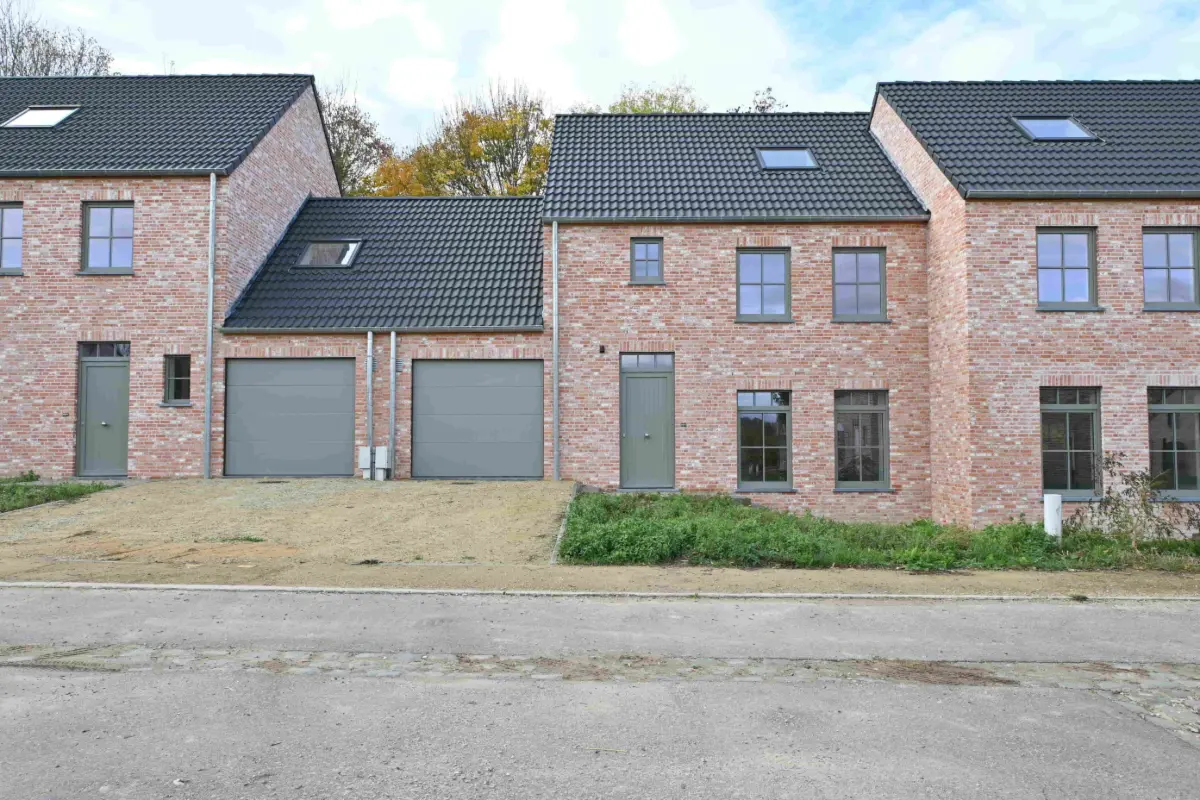 Huis te  koop in Orp-le-Grand 1350 389901.00€ 3 slaapkamers 195.00m² - Zoekertje 55906