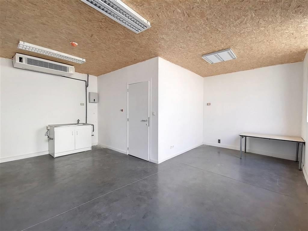 Commerce à à Wavre 1300 550.00€ chambres 25.00m² - Annonce 60984