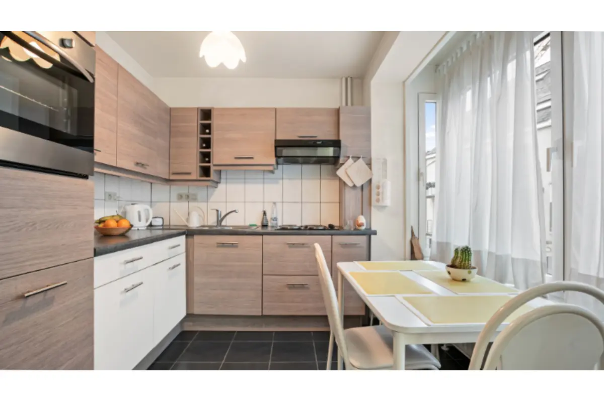 Handelszaak te  koop in Aarschot 3200 595000.00€ 7 slaapkamers 600.00m² - Zoekertje 78416