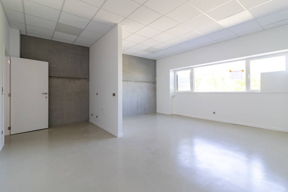 Commerce à louer à Nivelles 1400 2050.00€ chambres 253.00m² - Annonce 482527