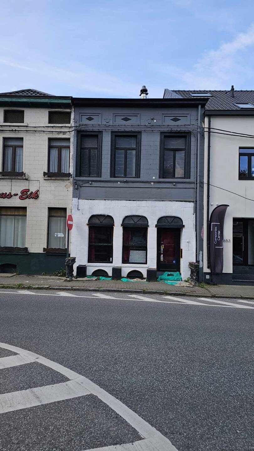 Mixgebouw te  koop in Overijse 3090 650000.00€  slaapkamers m² - Zoekertje 127910