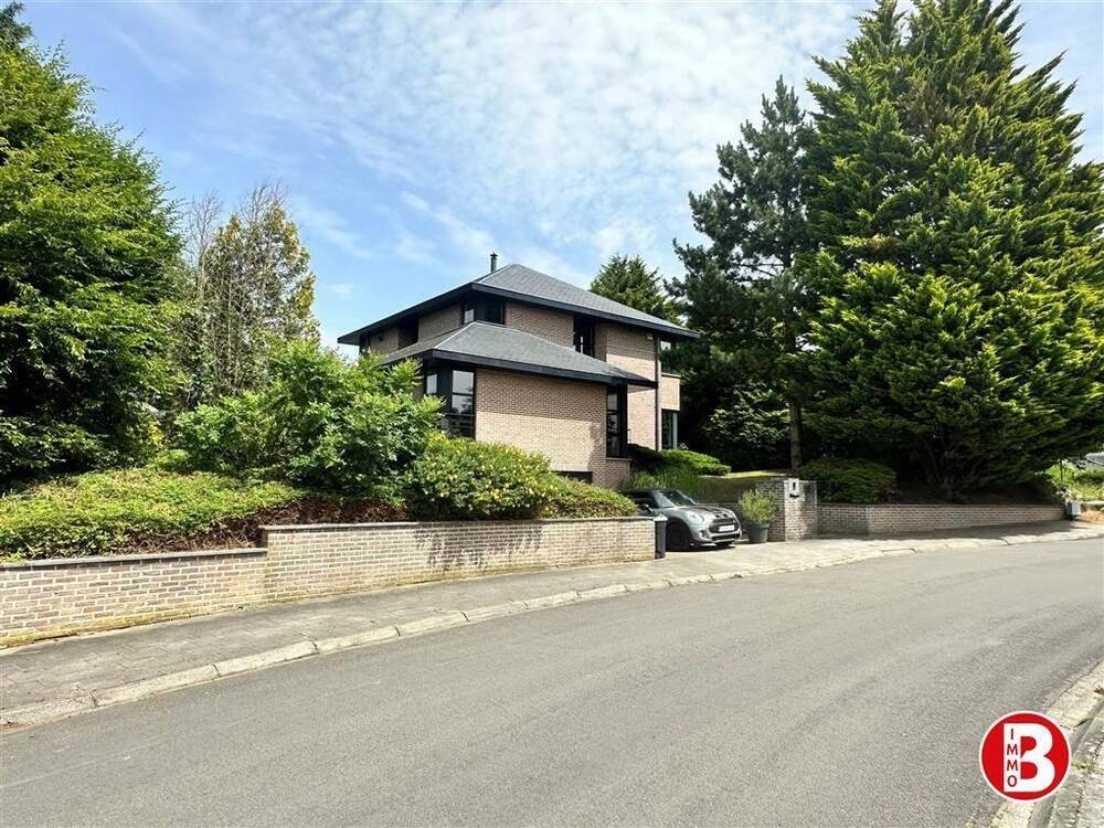 Maison à vendre à Braine-l'Alleud 1420 810000.00€ 6 chambres 260.00m² - Annonce 148581