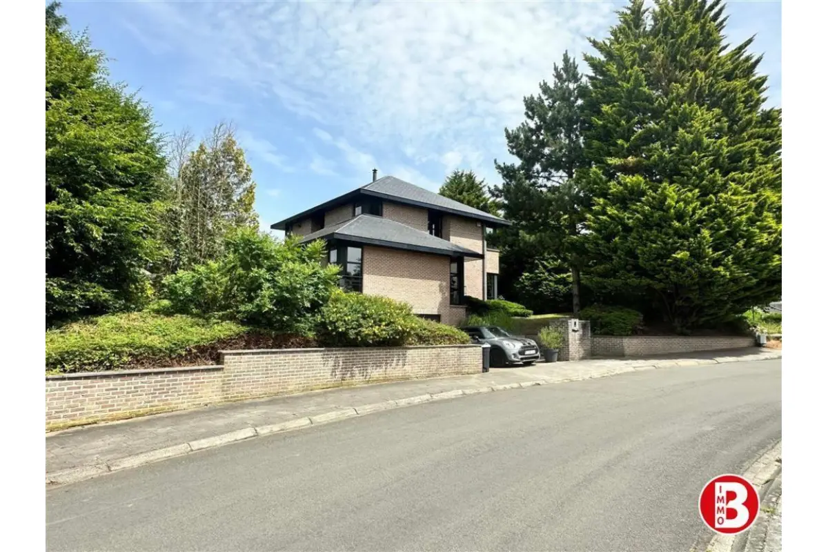 Huis te  koop in Eigenbrakel 1420 810000.00€ 6 slaapkamers 260.00m² - Zoekertje 148581