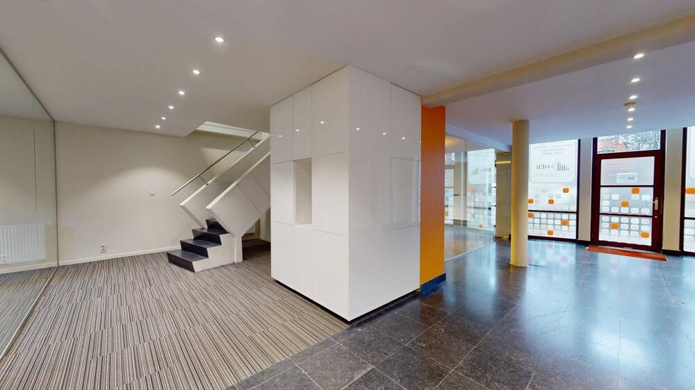 Commerce à vendre à Braine-l'Alleud 1420 500000.00€ chambres m² - Annonce 149636