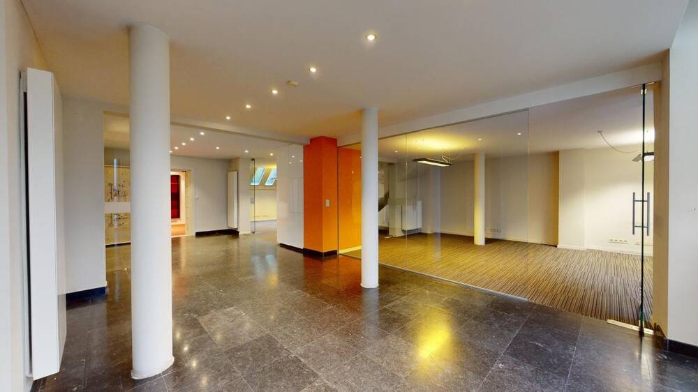 Commerce à vendre à Braine-l'Alleud 1420 500000.00€ chambres 230.00m² - Annonce 149143