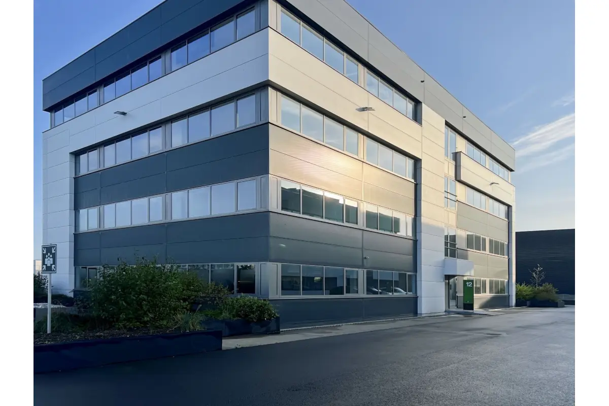 Handelszaak te  huur in Mont-Saint-Guibert 1435 498.00€ 0 slaapkamers m² - Zoekertje 154235