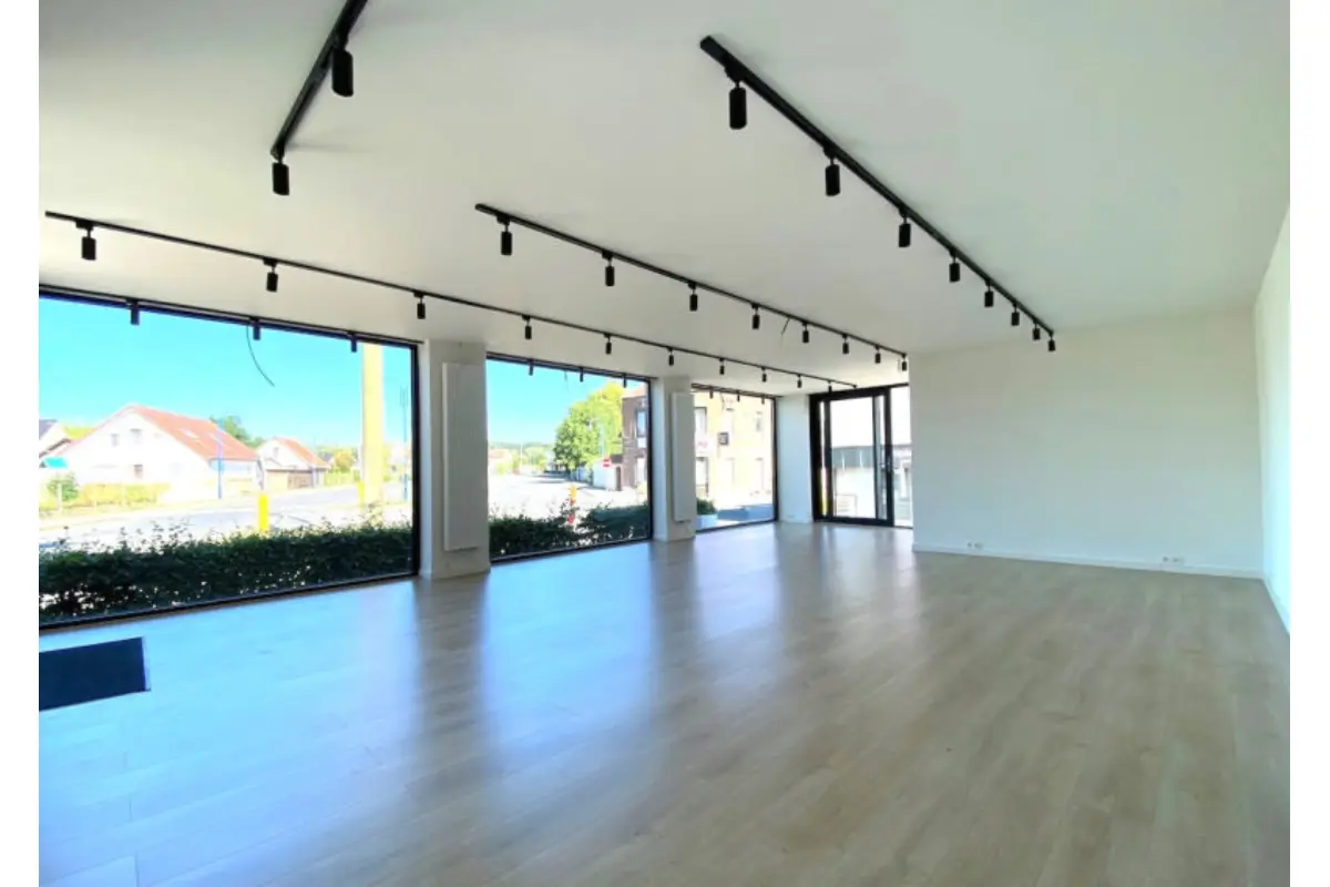 Handelszaak te  koop in Hamme-Mille 1320 1250000.00€  slaapkamers 400.00m² - Zoekertje 190140